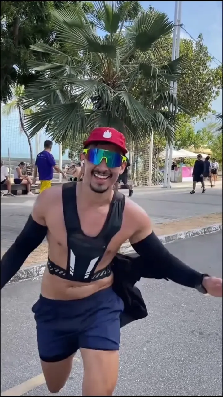 Cliente utilizando el chaleco Runnerfit durante un fondo largo